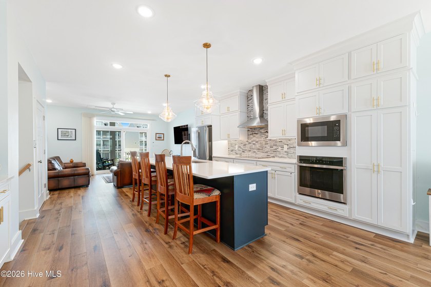 Marinafront 3-bedroom, 3.5-bath townhome in desirable Inlet Cove - photo 10