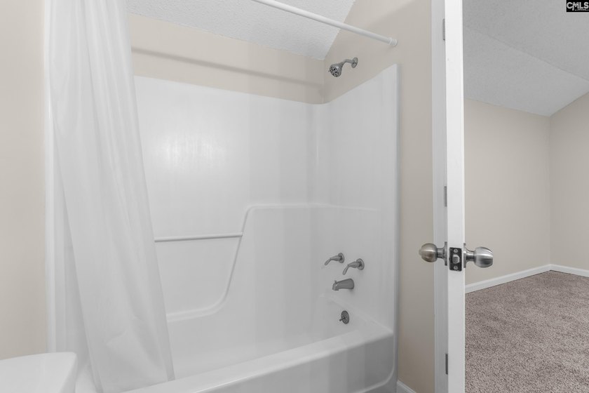 This beautifully updated 3 bedroom, 2 bathroom home, where - photo 13