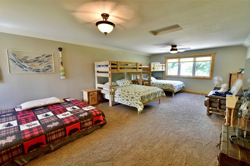 Imagine waking each morning to shimmering water, sipping coffee - photo 22