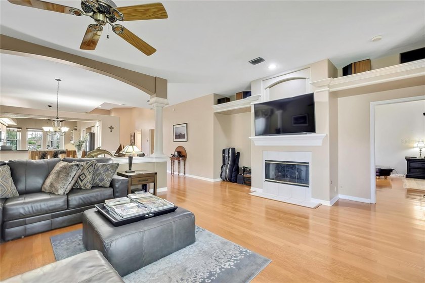 Set within the gated Glen Lakes Golf &amp; Country Club, this 2,238 - photo 7
