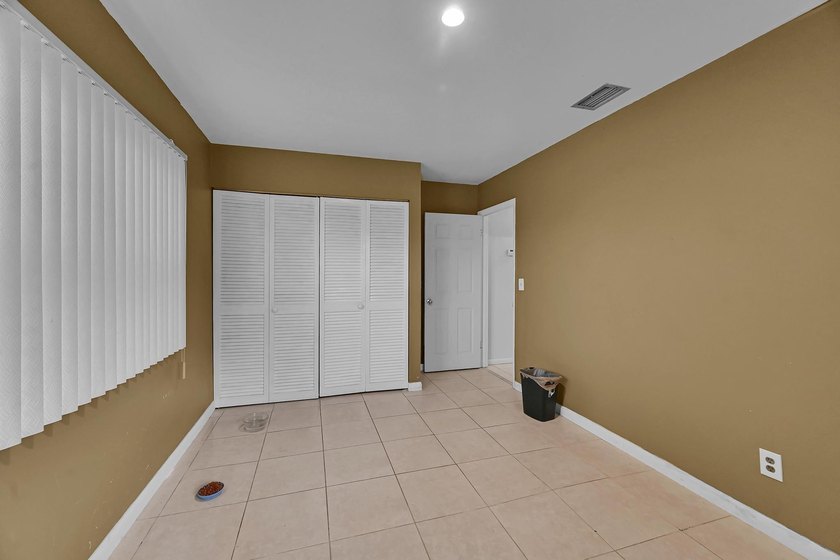 This CBS stucco 3 bedroom, 1.5 bath home offering 1,434 Sq. ft - photo 18