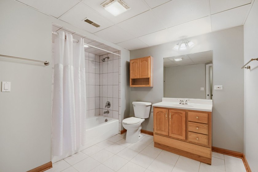 Welcome to this beautifully updated Seabrook Model in the highly - photo 25