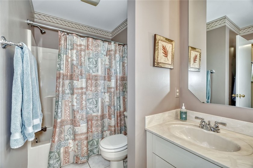 Gorgeous contemporary home in one of Mendon's most sought after - photo 27
