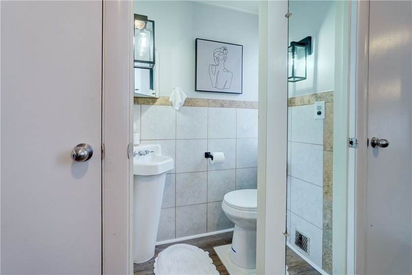 Welcome to 22 Ross Street! This well-maintained 3-bedroom, 1 - photo 12