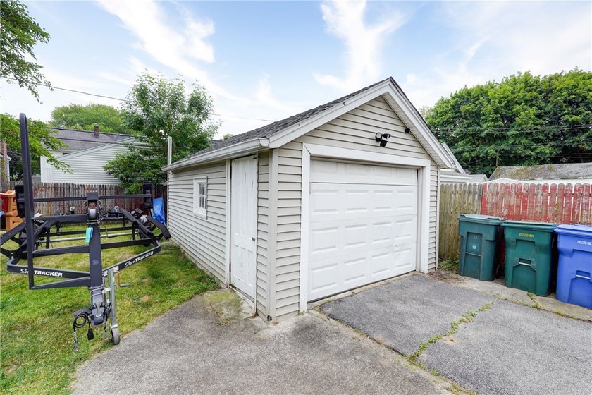 Welcome to 22 Ross Street! This well-maintained 3-bedroom, 1 - photo 24