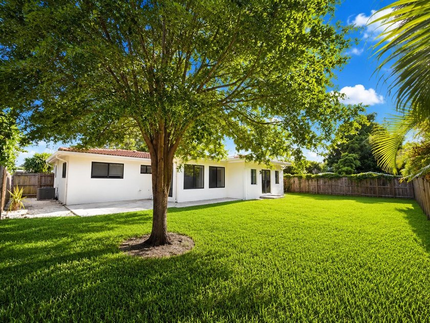 Located in highly desirable Deerfield Beach, East of Federal - photo 30