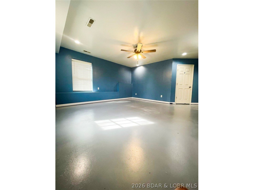 Charming home with walk-out basement in the heart of Camdenton! - photo 9