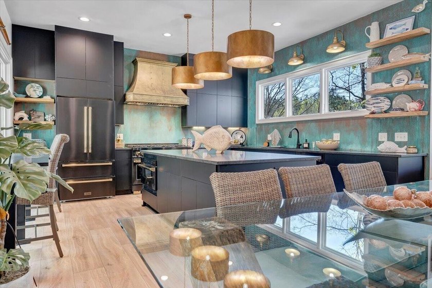 Don't miss this custom-designed, fully furnished residence - photo 14