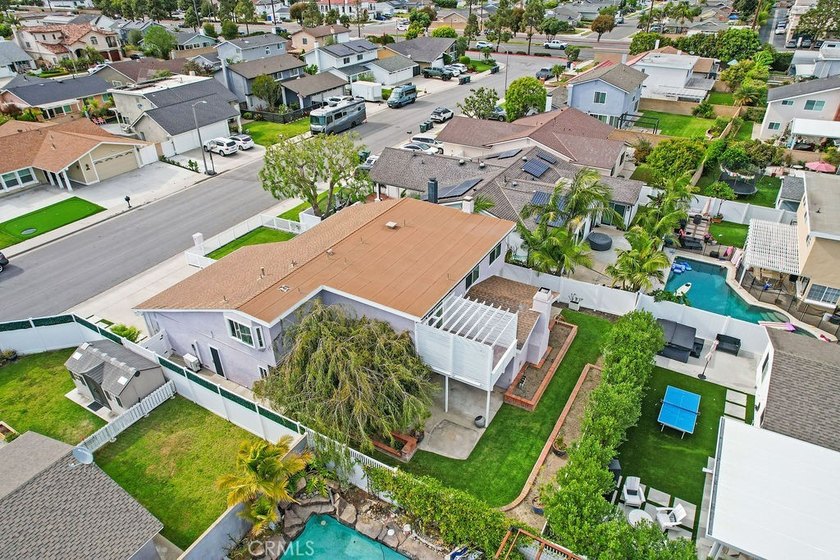 Welcome to this fantastic and beautifully maintained - photo 5