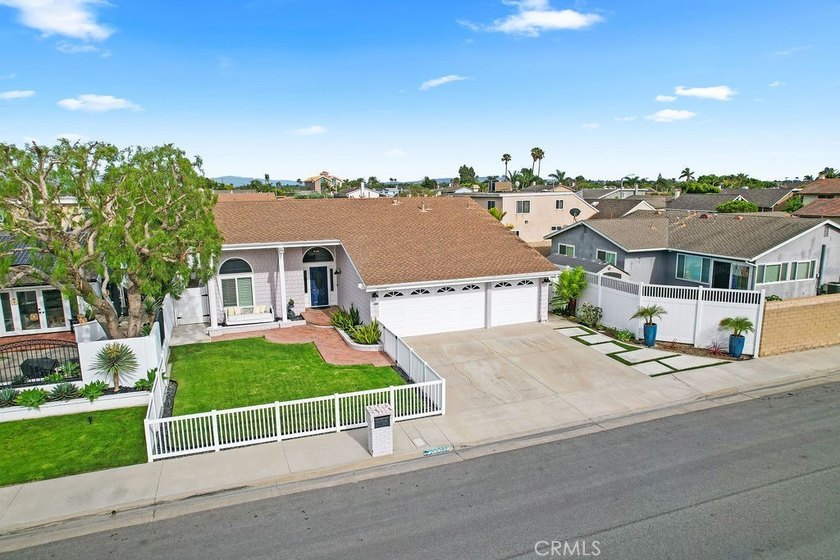 Welcome to this fantastic and beautifully maintained - photo 8