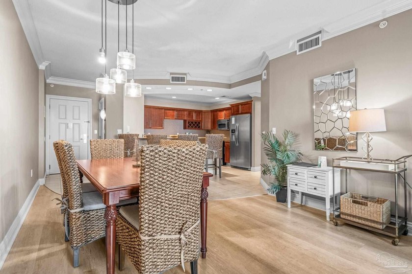 Turn-Key, Fully Furnished 3-Bedroom Residence at Emerald Grande! - photo 2