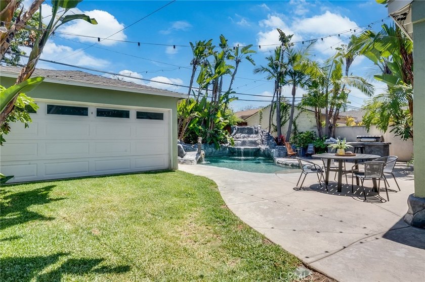 Welcome to 3556 Roxanne Avenue, a beautifully maintained Carson - photo 27