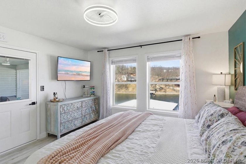 Enjoy the best of lake living in this beautifully renovated 3 - photo 10