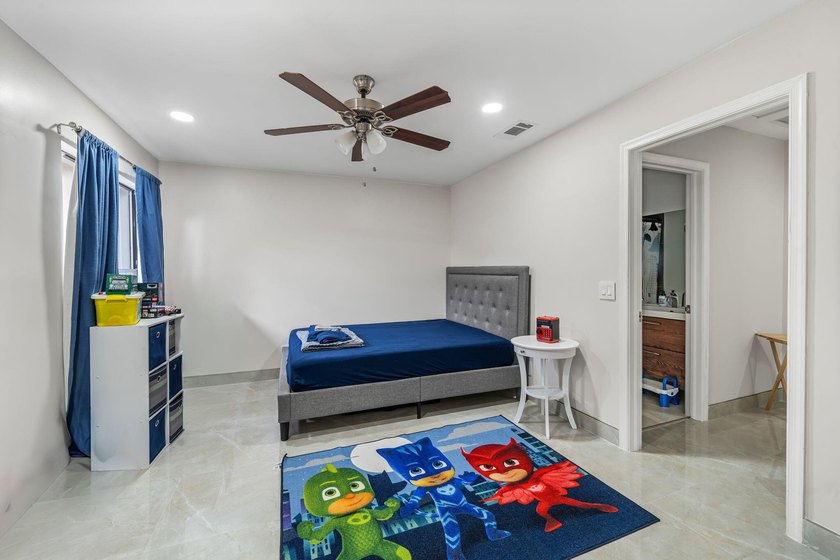 $5000 FOR LENDER CREDIT TO THE BUYER :QUALIFIES USING PALM BEACH - photo 11
