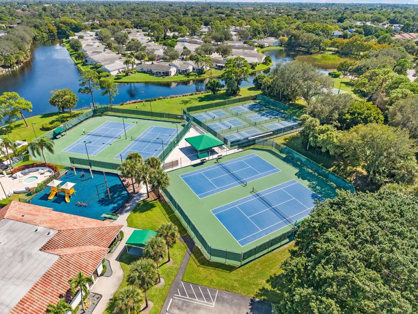 $5000 FOR LENDER CREDIT TO THE BUYER :QUALIFIES USING PALM BEACH - photo 19