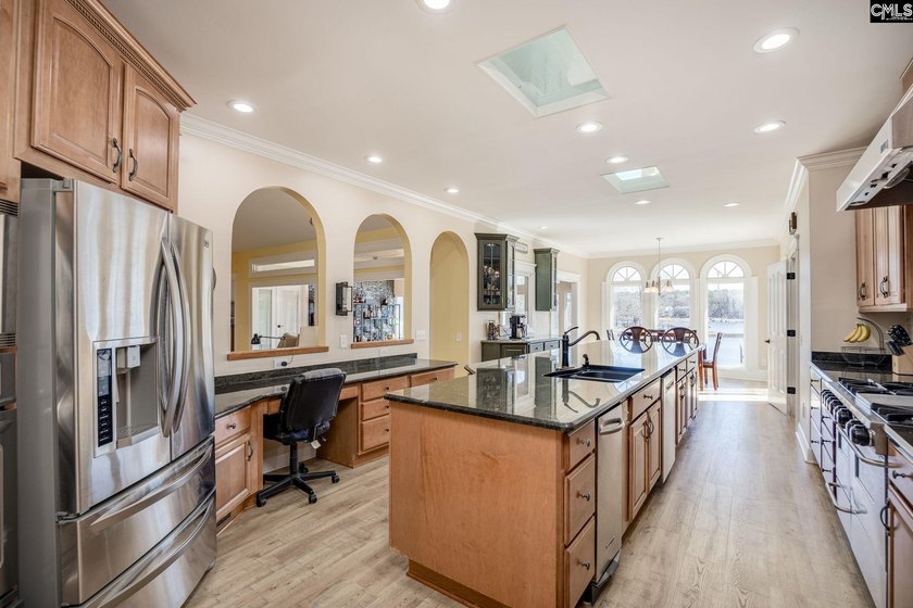 Lakefront living on Lake Murray - 150 feet of water frontage - photo 20