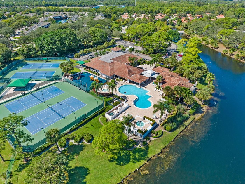 $5000 FOR LENDER CREDIT TO THE BUYER :QUALIFIES USING PALM BEACH - photo 20