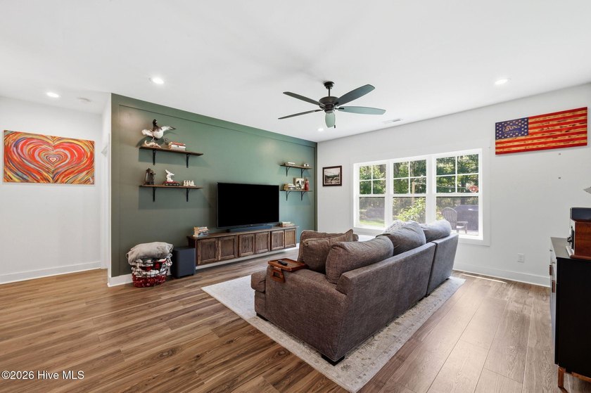 Discover the Oriental Plan, a thoughtfully designed builder's - photo 9