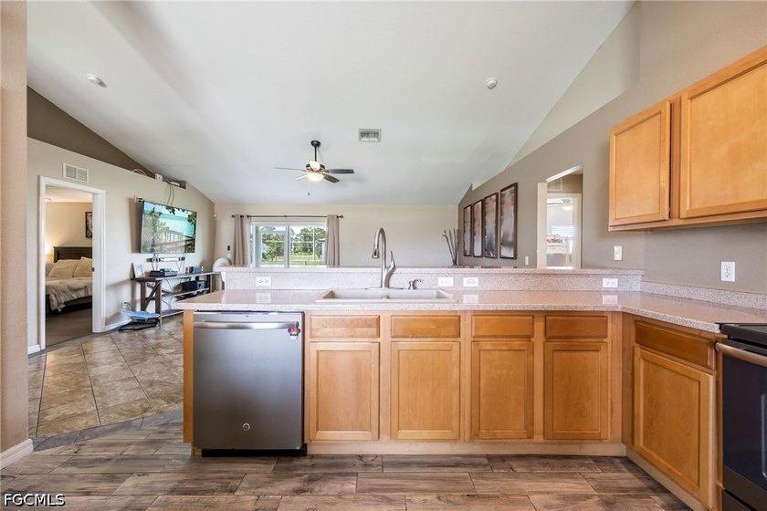 This stunning single-family home boasts 4 spacious bedrooms, 2 - photo 11