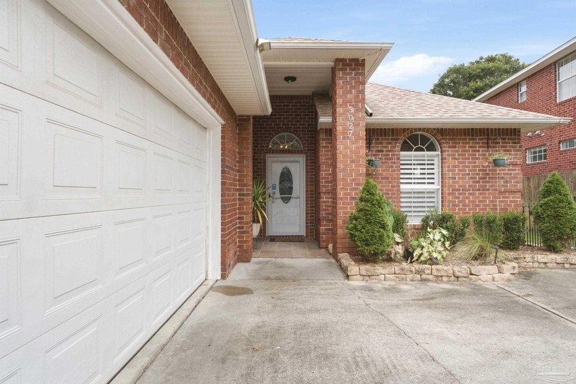 Welcome to this beautifully updated home in the desirable Marcus - photo 4