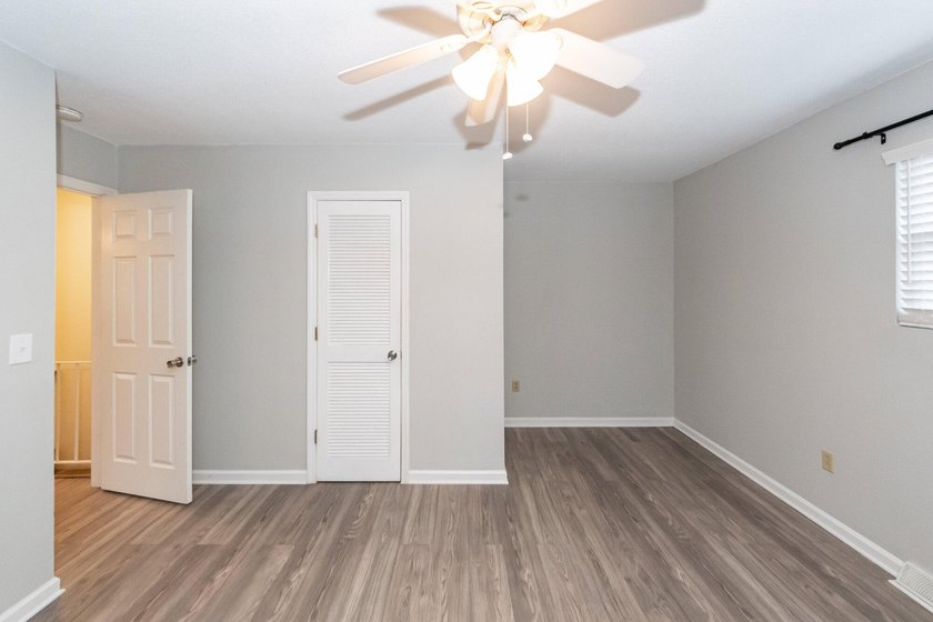 Welcome to Mepkin Place, where modern updates, low-maintenance - photo 20