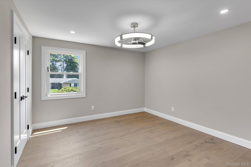Stony Brook side hall 3-bedroom 2.5 bath colonial with major - photo 20
