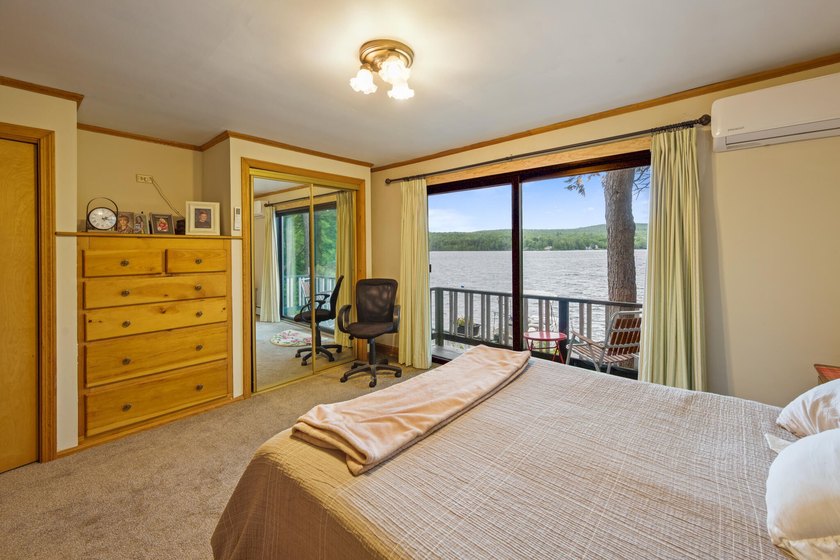 Beautifully maintained 3-bedroom, 2-bath waterfront home on - photo 33