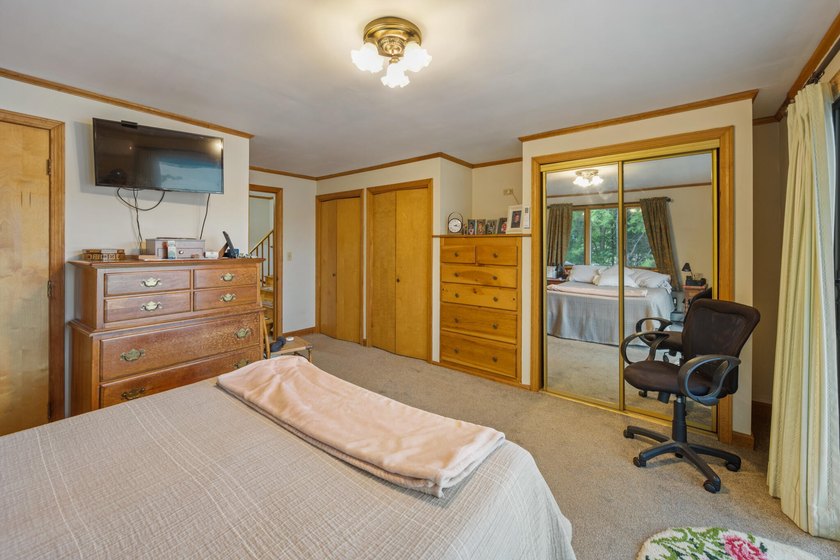 Beautifully maintained 3-bedroom, 2-bath waterfront home on - photo 34