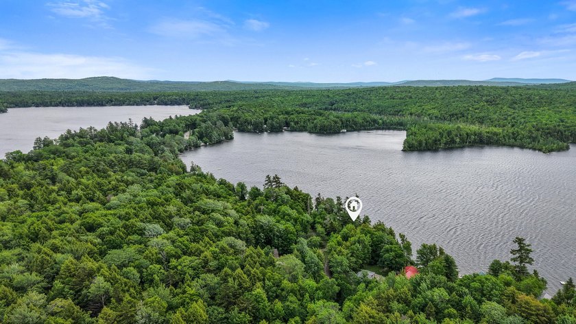Beautifully maintained 3-bedroom, 2-bath waterfront home on - photo 50