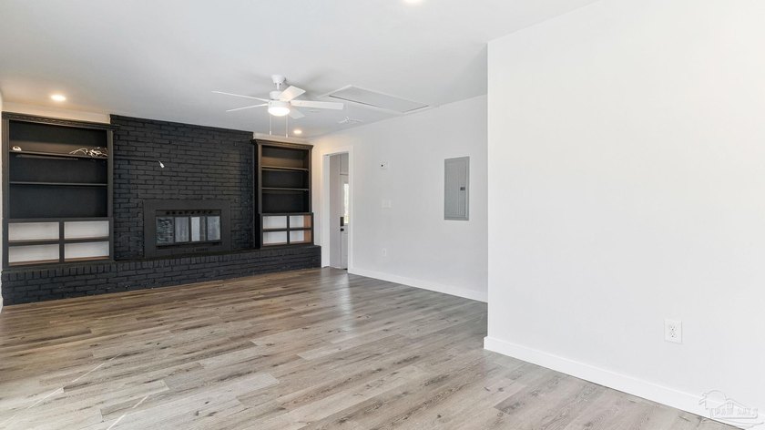 **Open House Saturday July 25th 11:00 - 1:00** Welcome to this - photo 10
