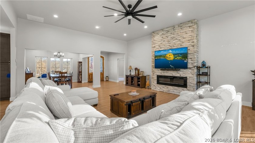 Step into effortless living with this immaculate, newer - photo 6