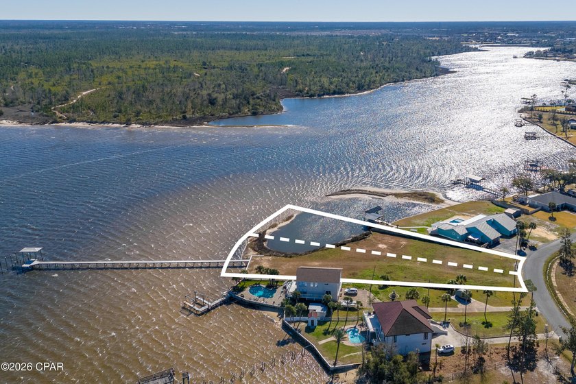 A rare stretch of North Bay shoreline sets the stage for - photo 5