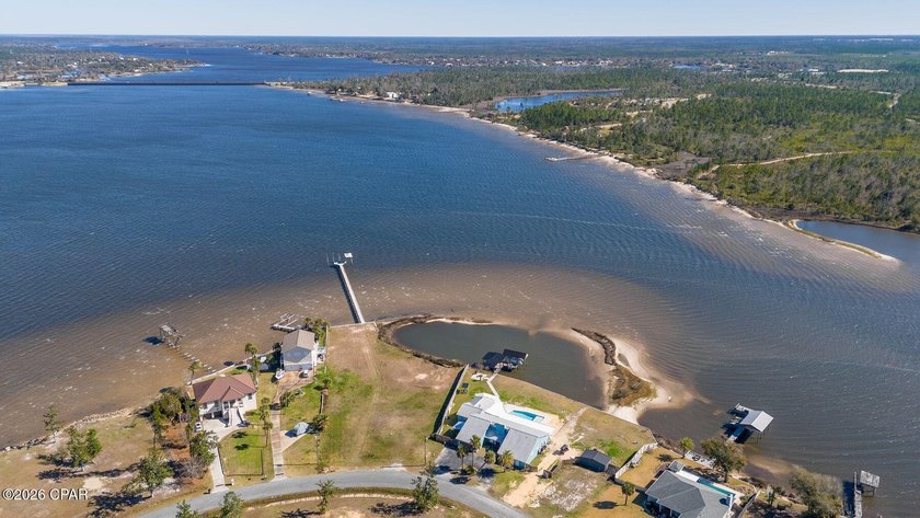 A rare stretch of North Bay shoreline sets the stage for - photo 7