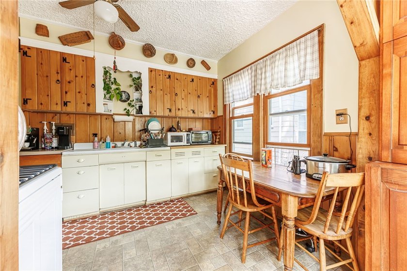 Don't miss this fantastic opportunity to own a spacious - photo 25