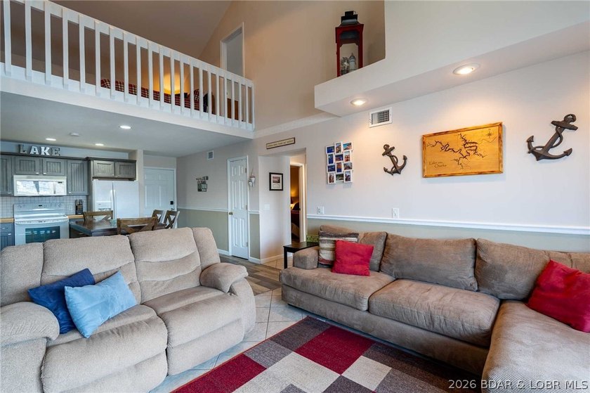 Fully updated, turn-key condo with incredible views and a large - photo 10