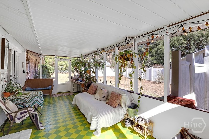 Located in the Paradise Park neighborhood, 807 Dyches Drive is a - photo 34