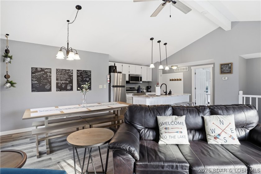 Welcome to your ideal Lake of the Ozarks retreat located in the - photo 5
