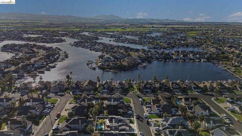 The best deal in Discovery Bay with a pool, owned solar, and a - photo 3