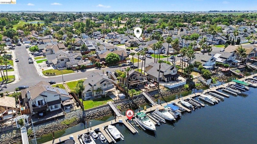The best deal in Discovery Bay with a pool, owned solar, and a - photo 6