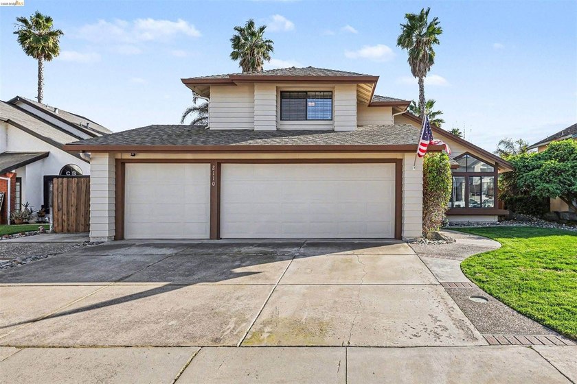 The best deal in Discovery Bay with a pool, owned solar, and a - photo 10