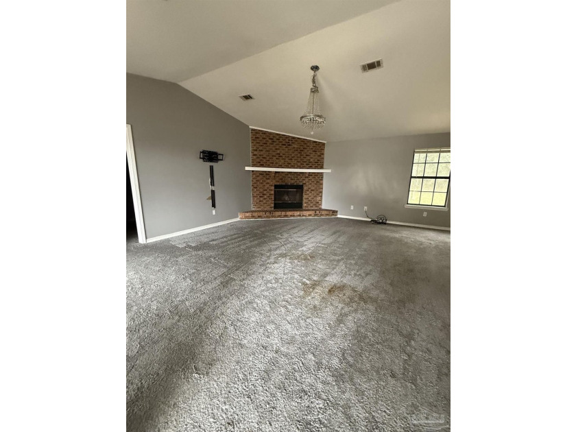 **Back on the market** Looking for a spacious 3/2 with plenty of - photo 3