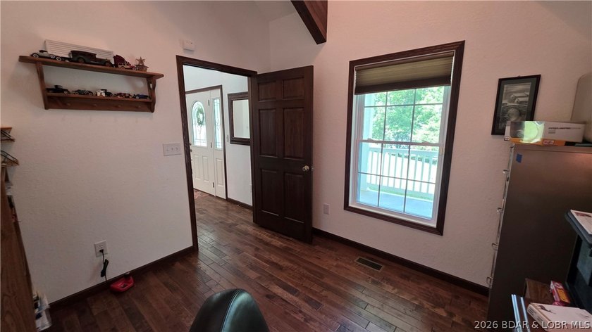 Lakefront Oasis! Discover this exceptional 5,200+ sq ft custom - photo 18