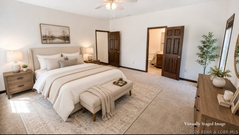 Lakefront Oasis! Discover this exceptional 5,200+ sq ft custom - photo 27