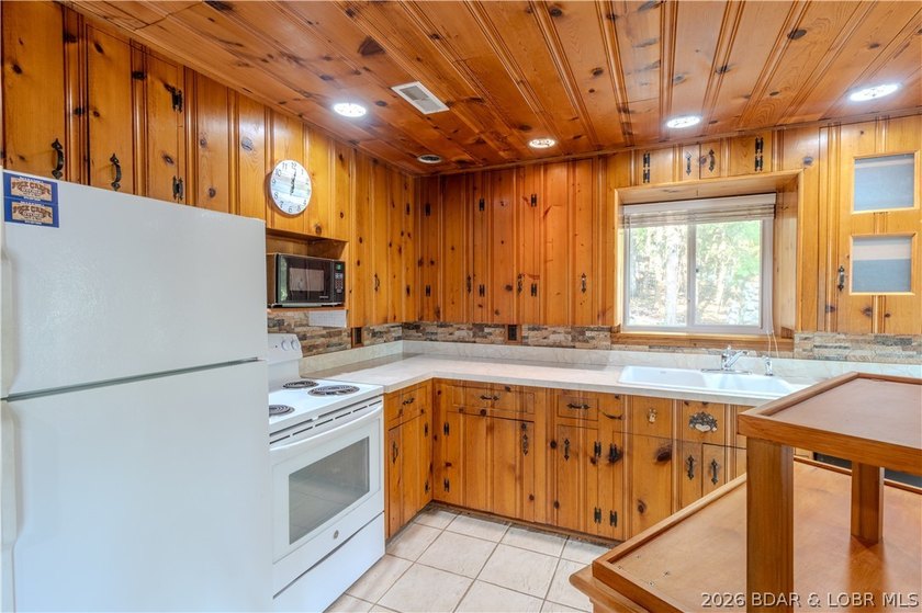 Welcome to your private lakefront oasis on the 2 Mile-Marker of - photo 7