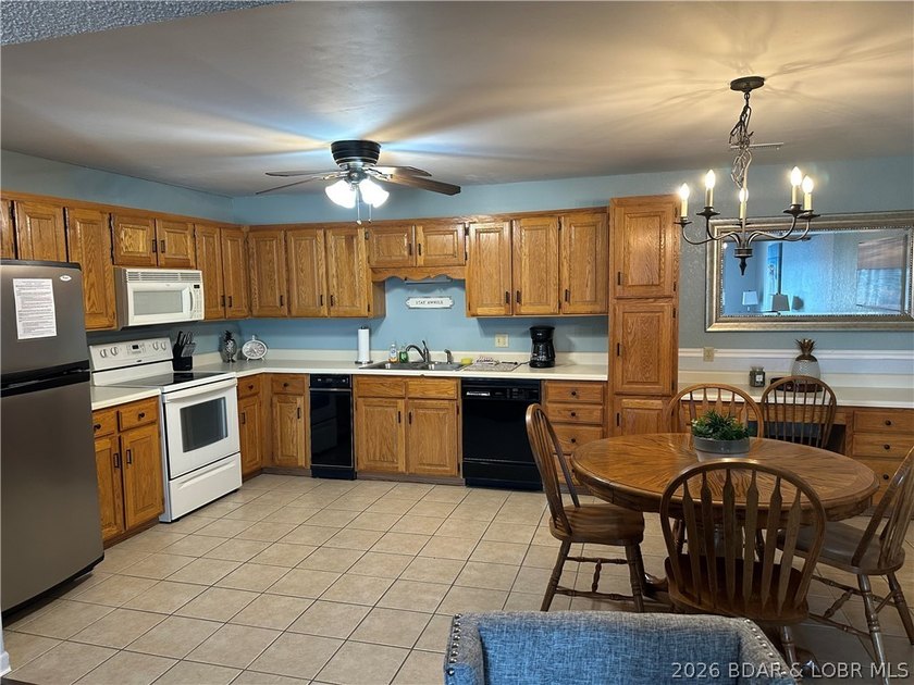 Don't miss out on this Cute Condo, Nicely Updated and in a GREAT - photo 5