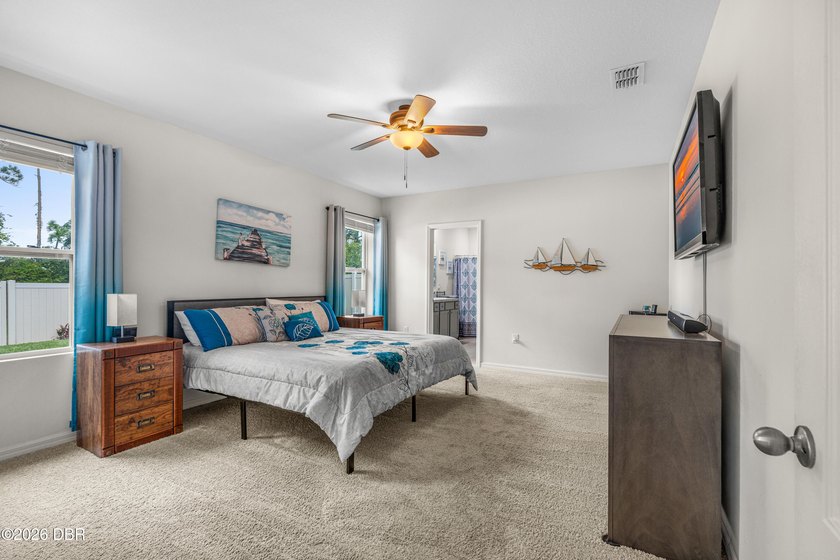 Welcome Home to Woodbridge Lakes in the Heart of Edgewater! - photo 12