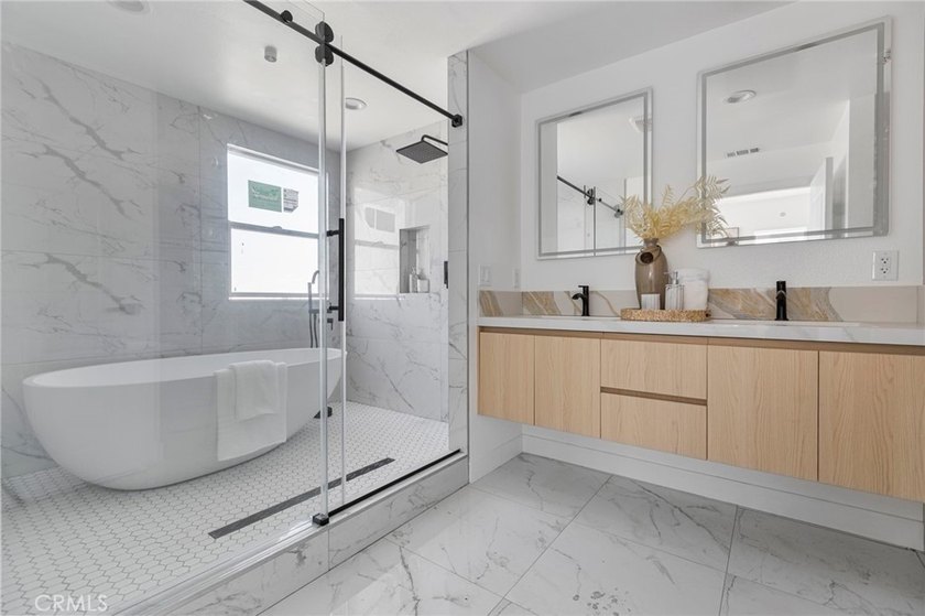 1018 W 223rd St 2 - photo 22