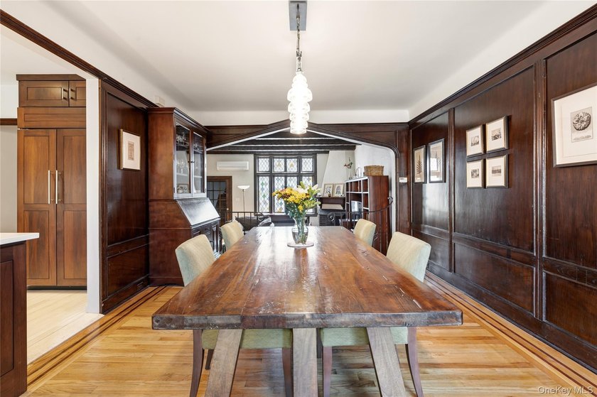 Welcome home to this beautiful Wolosoff Brothers Townhome on - photo 6