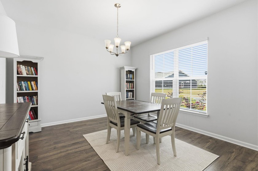 This popular Beazer Hickory model, built in April 2025, offers a - photo 17