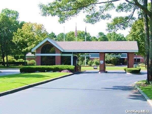 Available - Buyer backed out! Welcome to 155 Glen Drive - a - photo 17